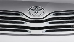 Toyota grille