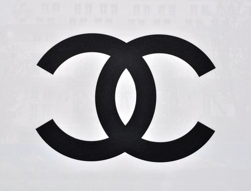 Chanel Workers Seek Class Cert in Calif. Unpaid Overtime Lawsuit - Top ...