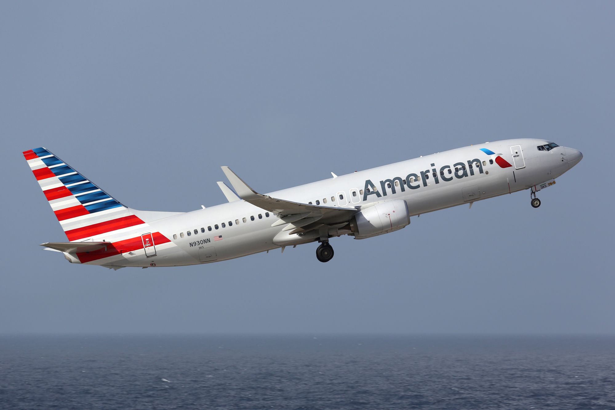 American Airlines Boeing 737-800 in new livery