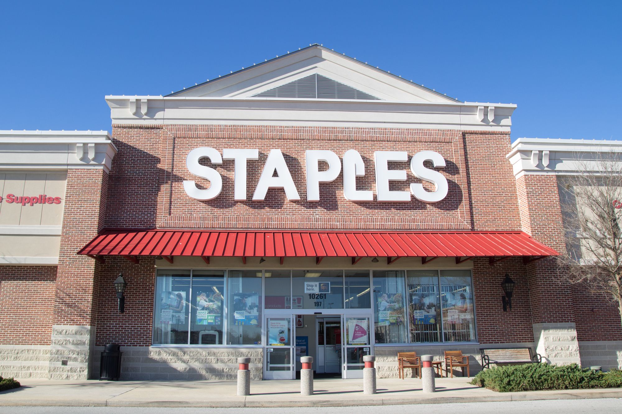 JACKSONVILLE, FLORIDA - MARCH 8, 2014: A Staples retail store in Jacksonville. Staples is an American office supply company, founded in 1986, with over 2,000 store in 26 countries.