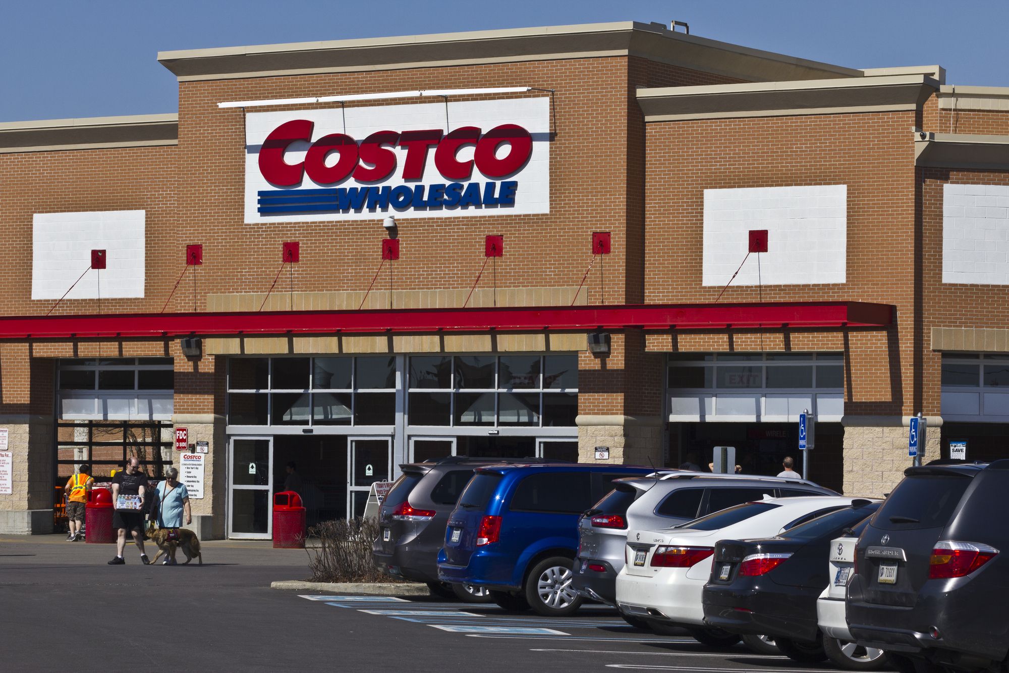 Indianapolis - Circa April 2016: Costco Wholesale Location. Costco Wholesale is a Multi-Billion Dollar Global Retailer I