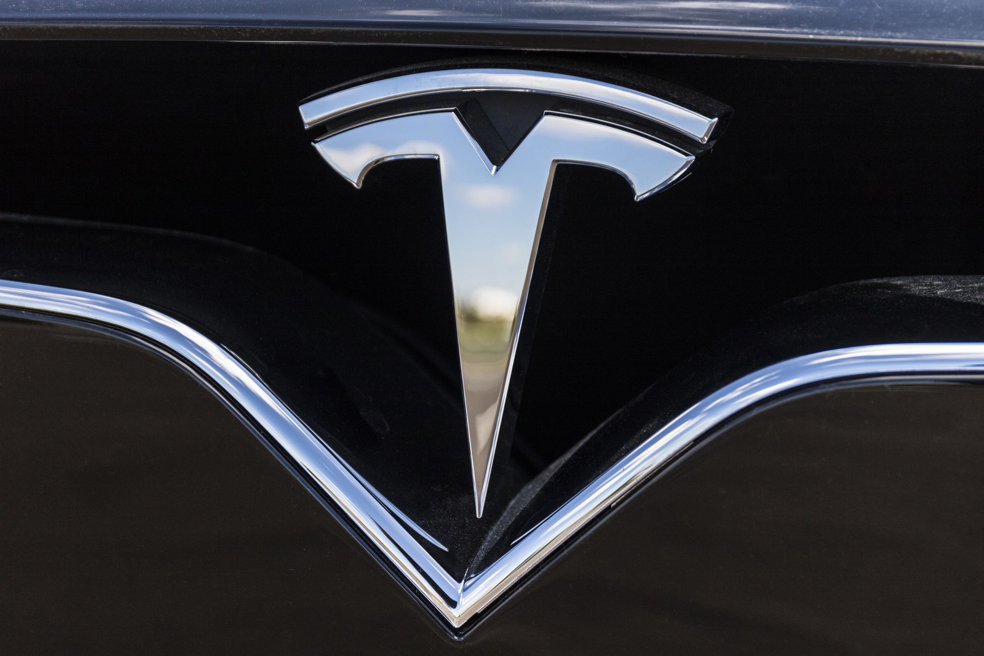 Indianapolis - Circa June 2017: Tesla Motors Local Car Dealership. Tesla designs and manufactures the Model S electric sedan I