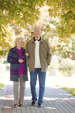 hip replacement hip implant couple walking