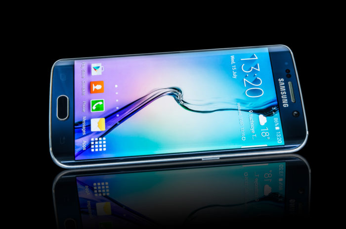 close-up of a Samsung Galaxy smart phone homescreen is open