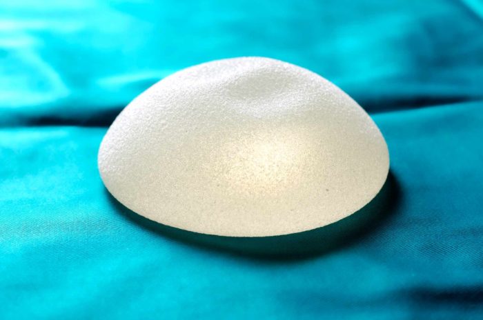 textured breast implants may cause cancer