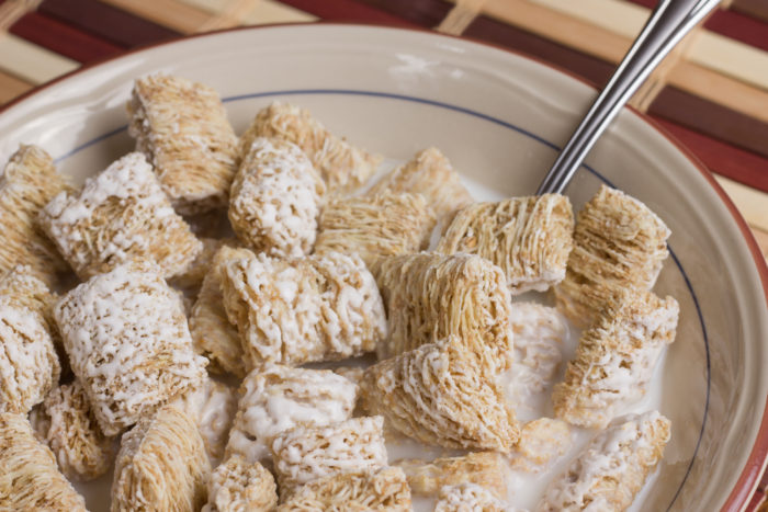 Kellogg's frosted mini wheats cereal