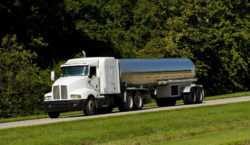 Long haul drivers are filing truck driver pay laws lawsuits.