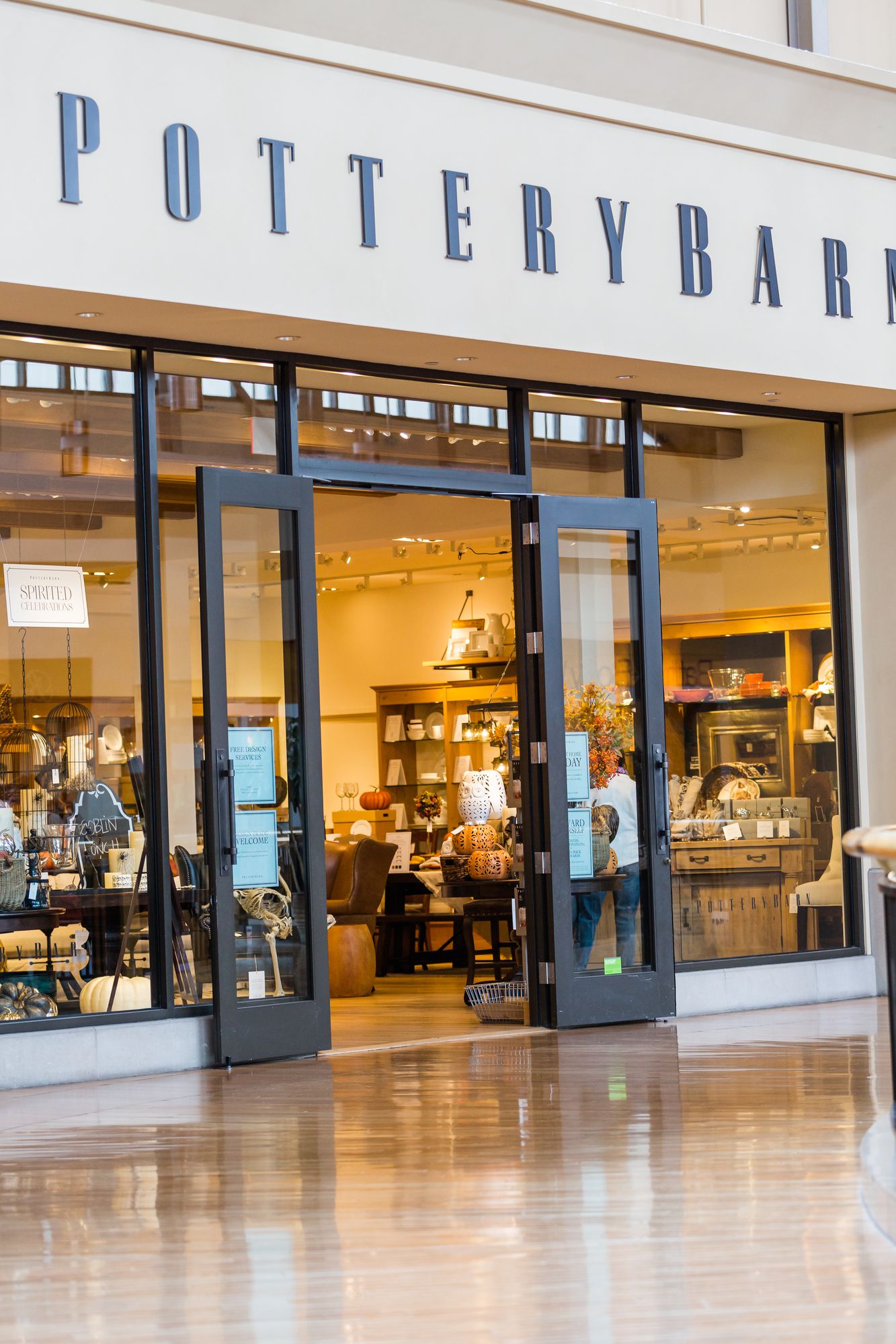 Pottery Barn ✓