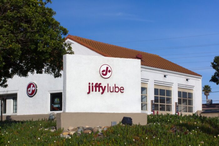 Jiffy Lube automobile service facility.