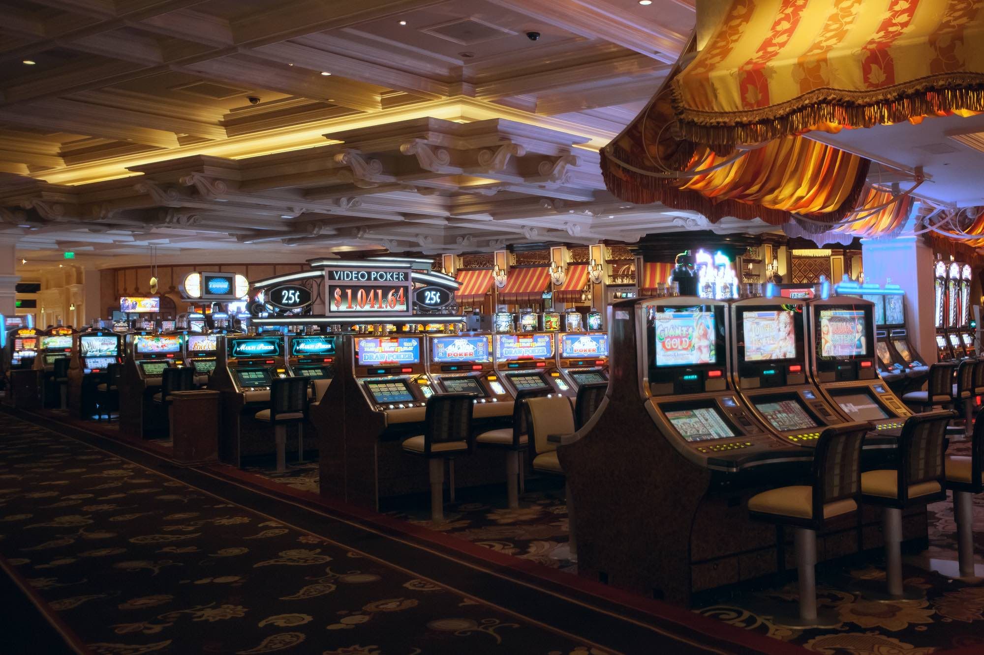 empty casino without corona insurance