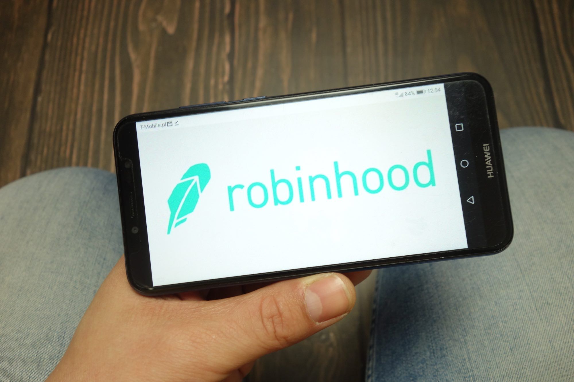 robinhood-app-on-phone