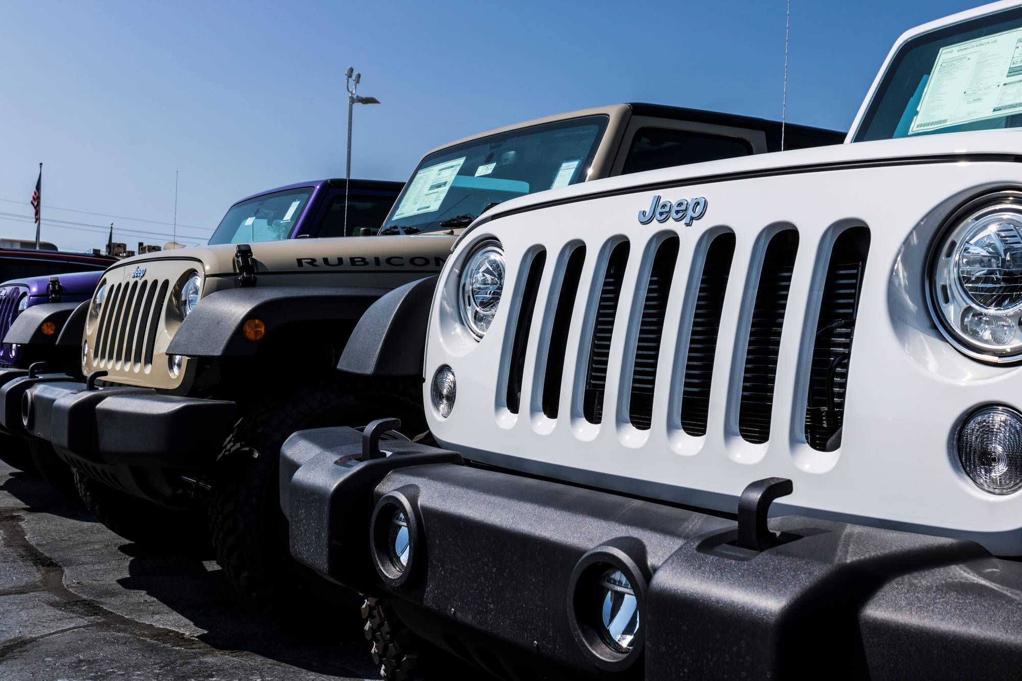 Fiat Chrysler Class Action Says Vehicles Have Engine Oil Defect - Top Class  Actions
