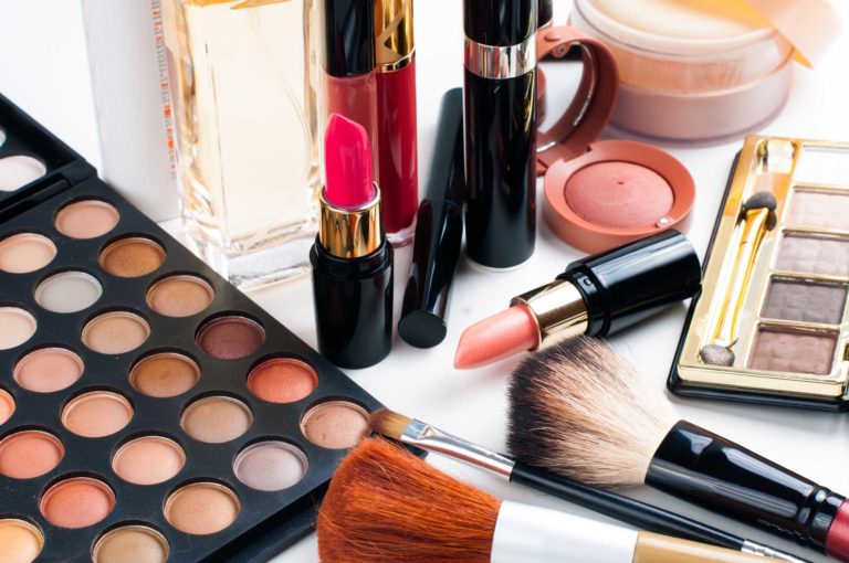 Manufacturers Look for Alternatives to Talc in Makeup Products As