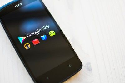 Android phone shows Google Play screen