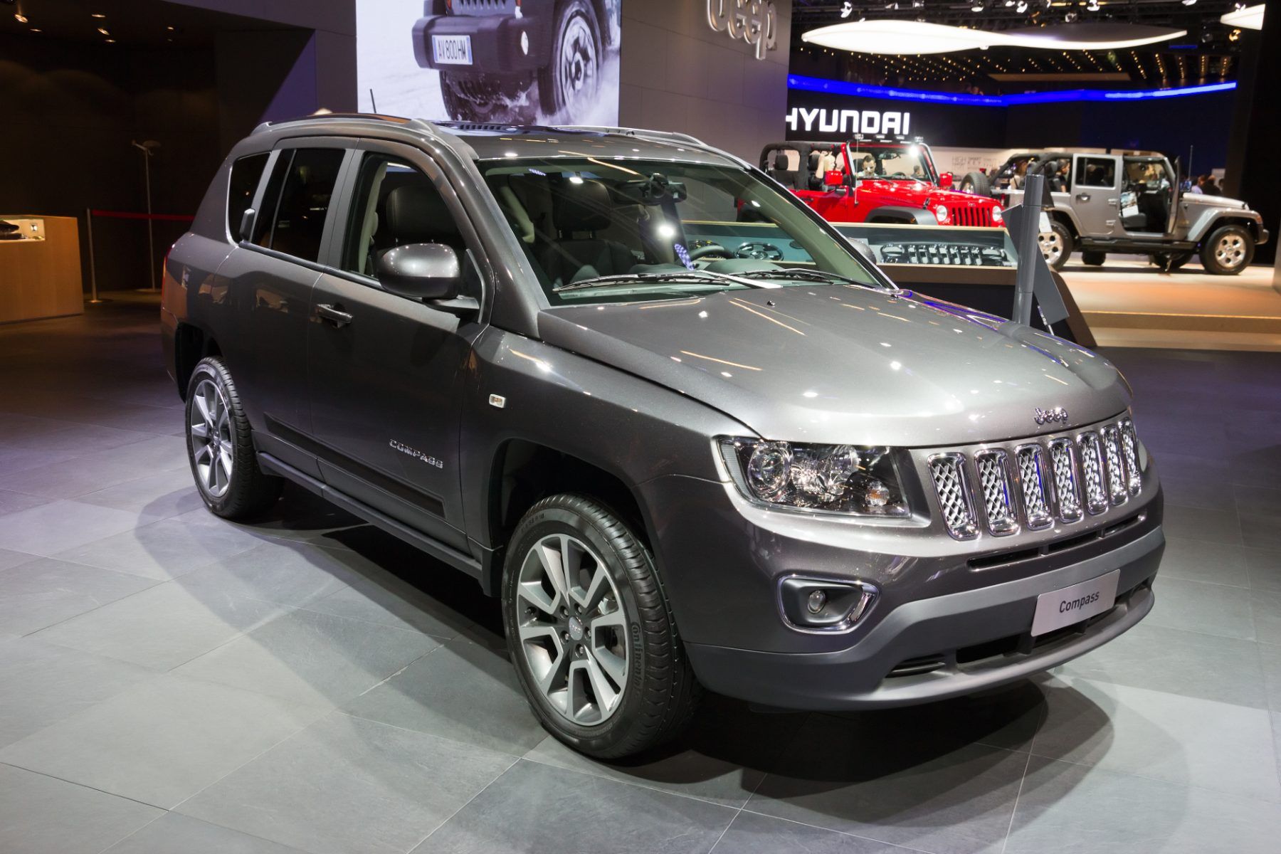 Jeep Compass Class Action Lawsuit Says Oil Consumed At 'Furious Pace