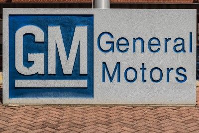 "GM General Motors sign" - seat belt recall