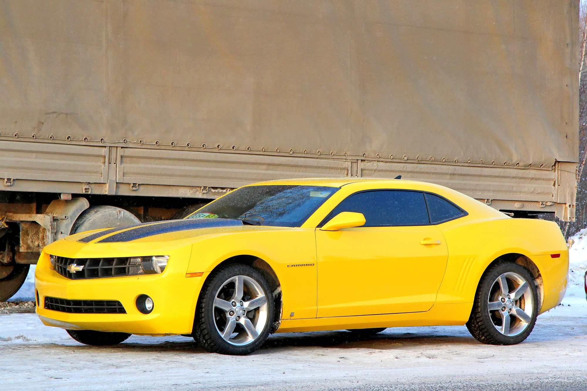 Chevolet Camaros are at the center of a class action lawsuit over faulty airbags.
