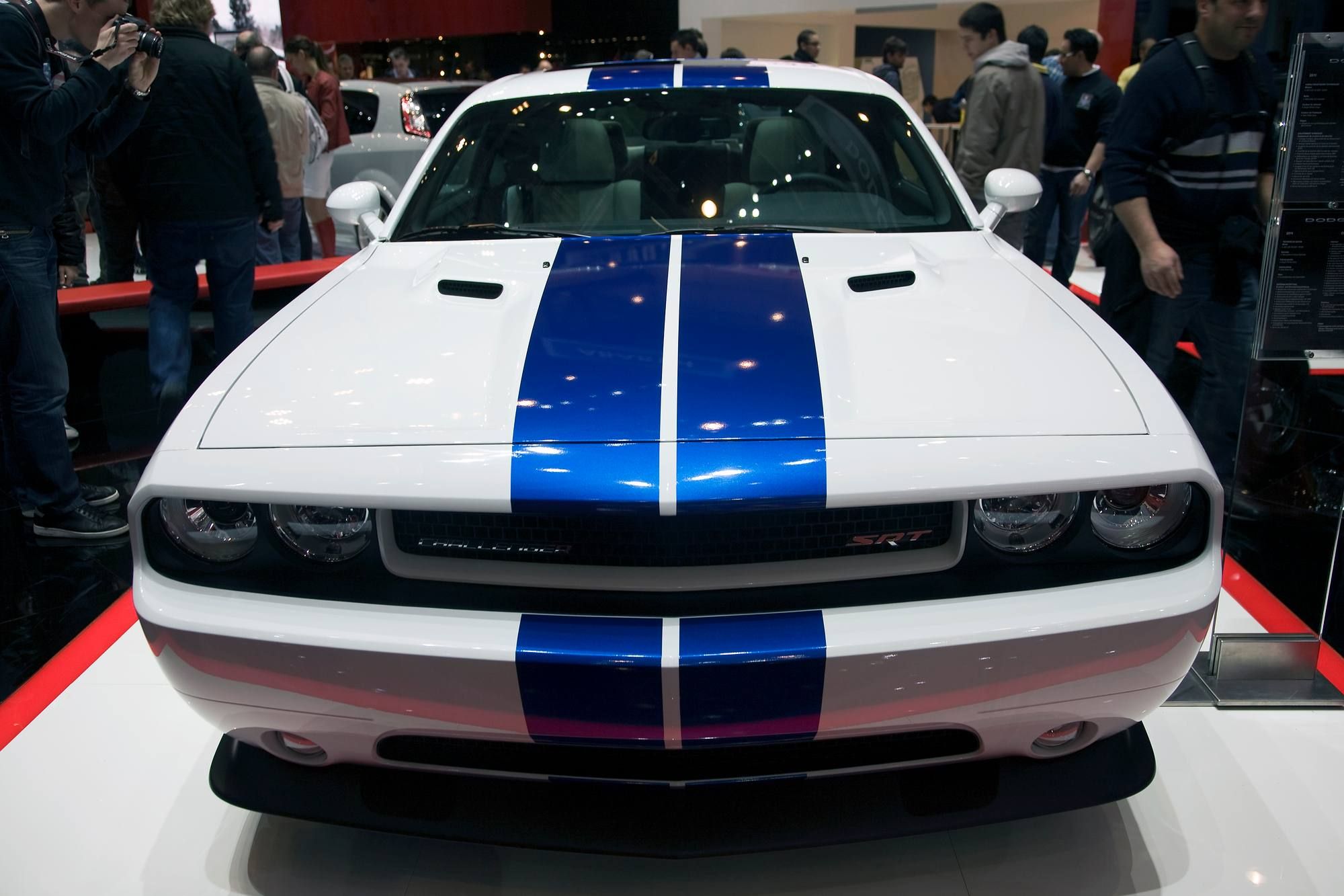 Does the Challenger hood scoop affect its performance?