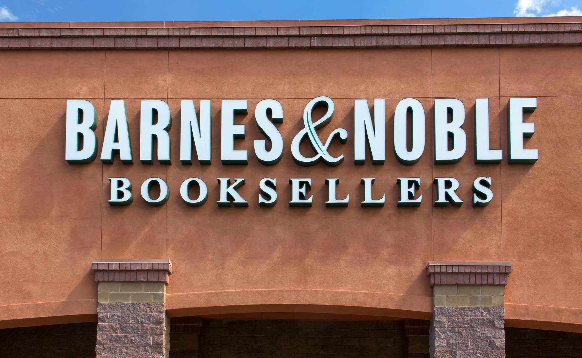 Barnes & Noble settlement has been reached for employees' overtime.