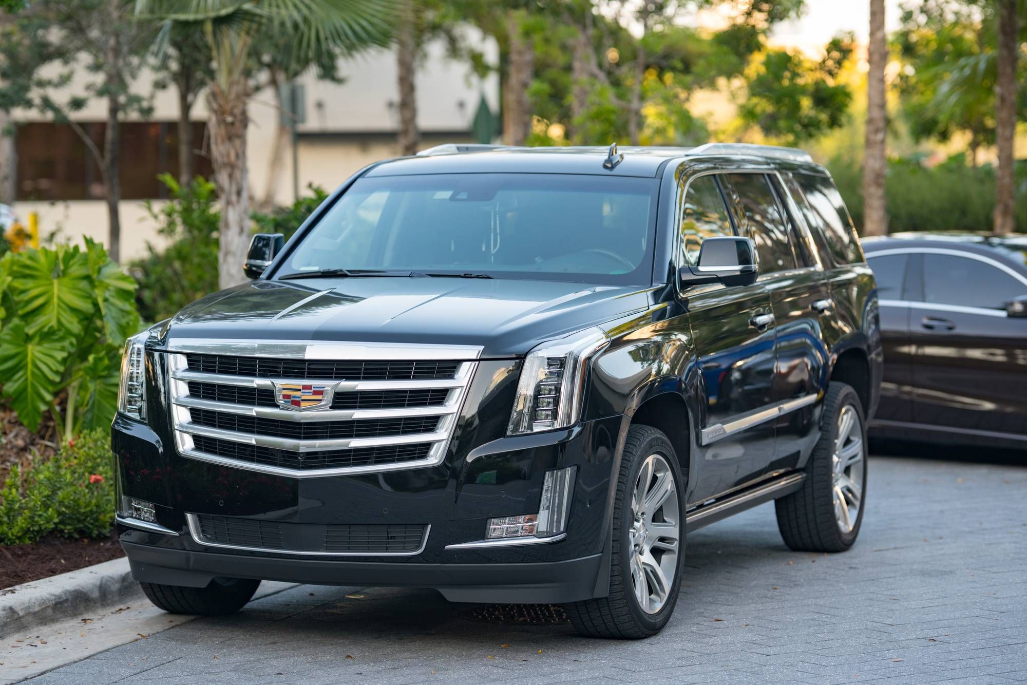 Man claims Escalade electrical defects in lawsuit against GM