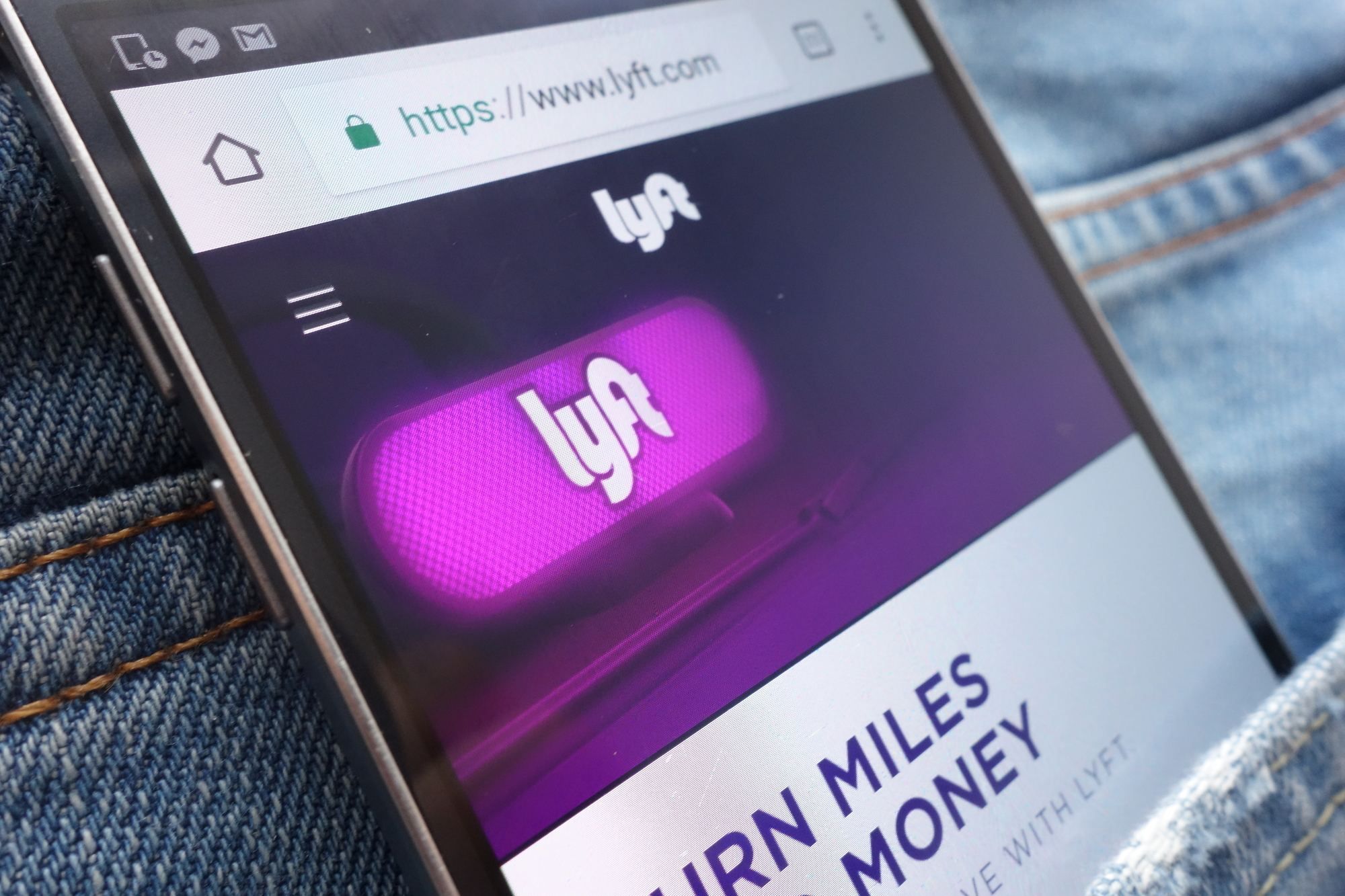 A Lyft driver was able to keep a labor law class action lawsuit in court, for now.