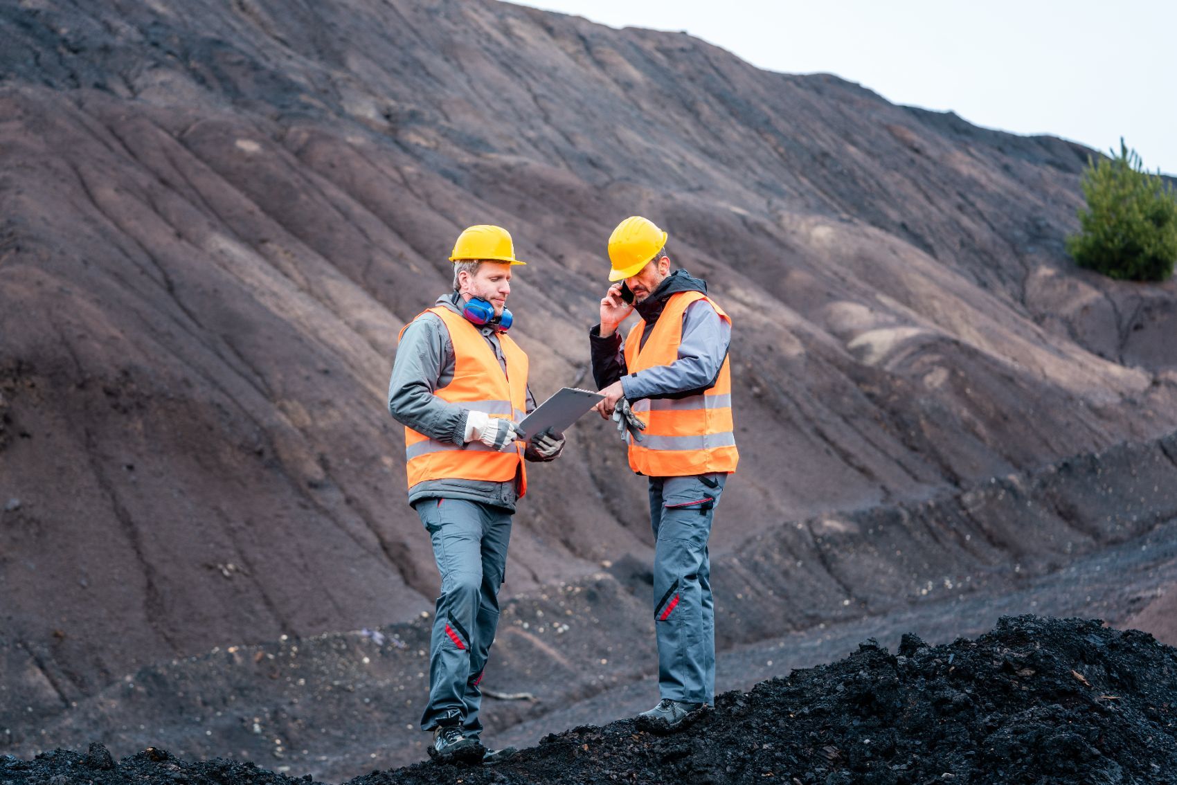 Miners talk near a mine - Blackjewel