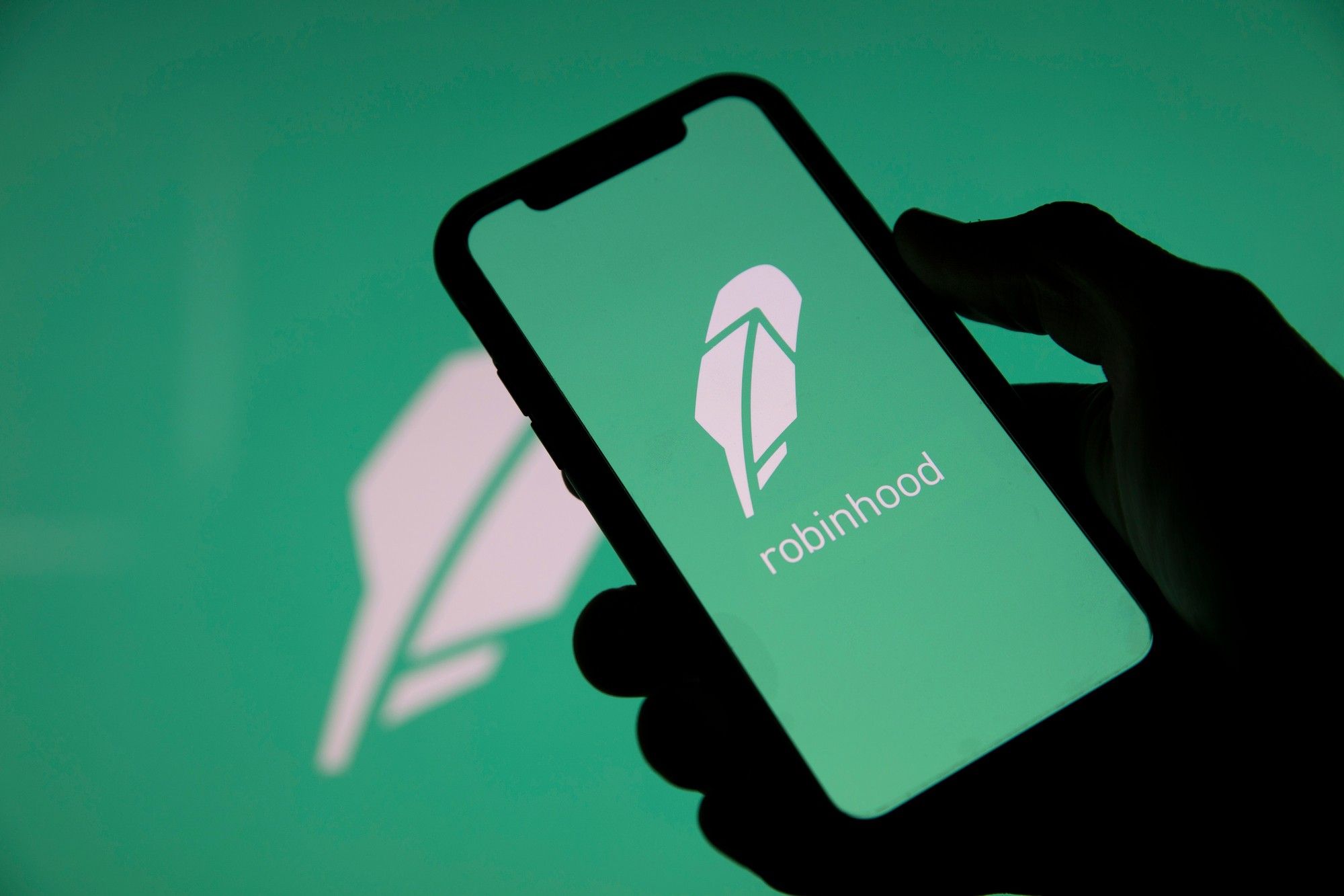 A Florida federal judge wants to recuse himself from a Robinhood class action lawsuit