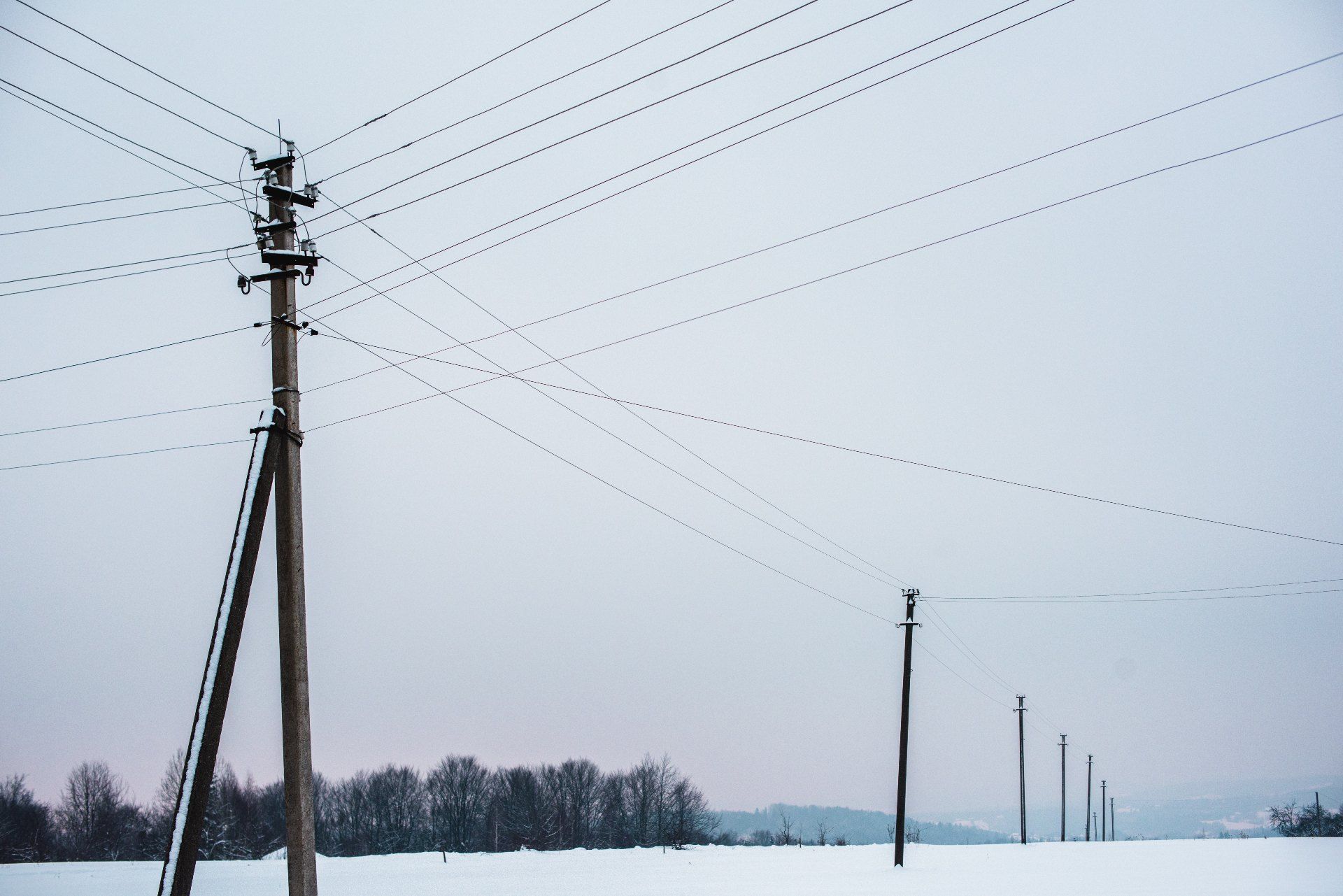 Power lines in the snow - Texas electric grid failure