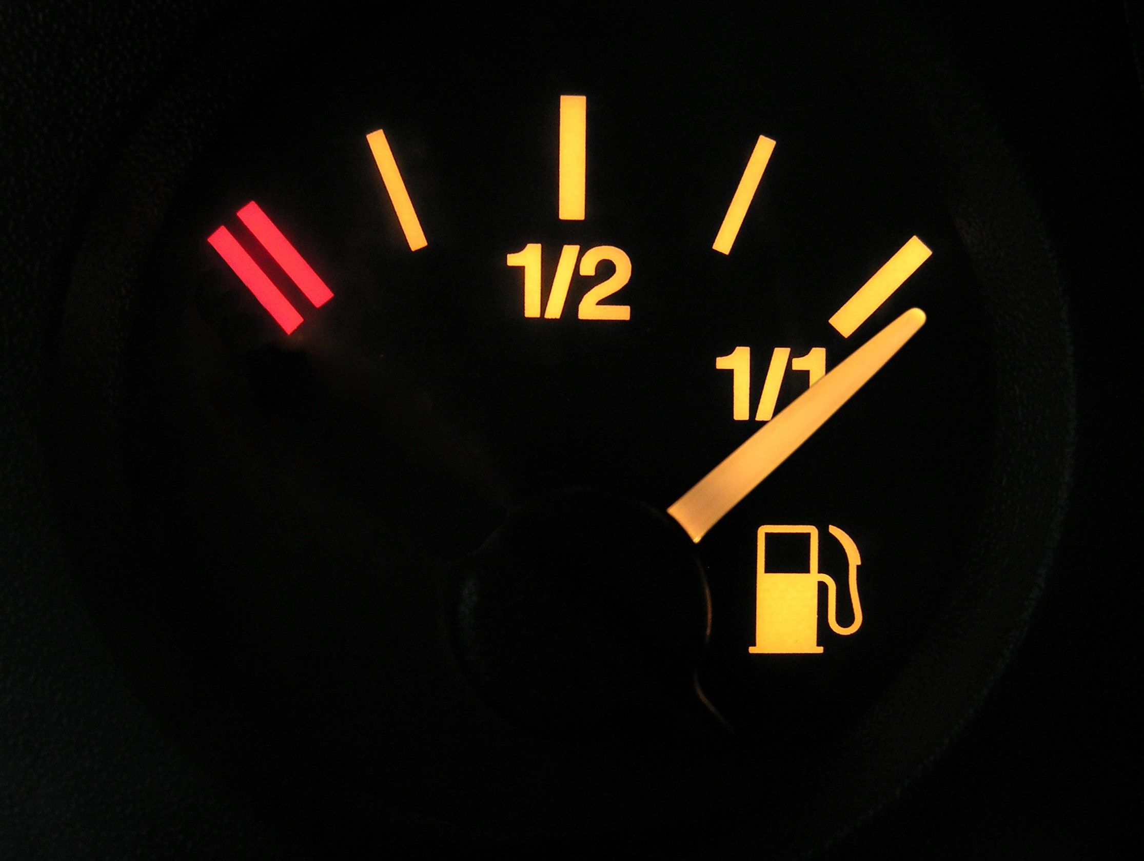 Fuel gauge indicates tank is full - fuel senders