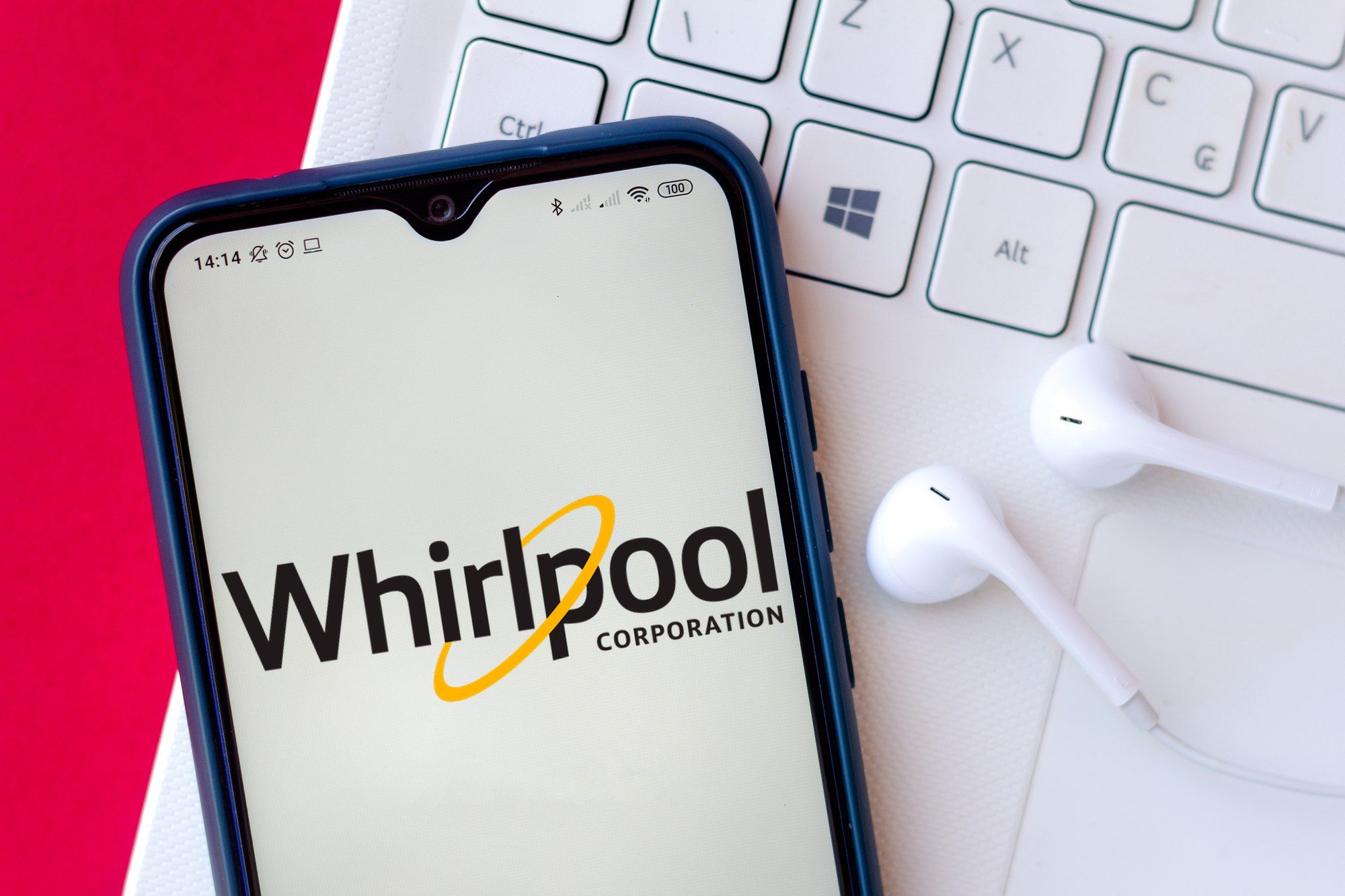A Florida class action lawsuit accuses Whirlpool of violating the state's privacy laws.