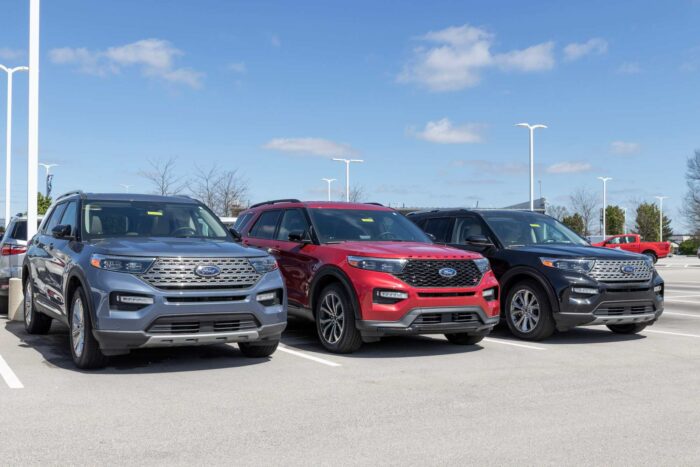 Recall has been made on Ford Explorer SUV vehicles due to a roof rail defect.
