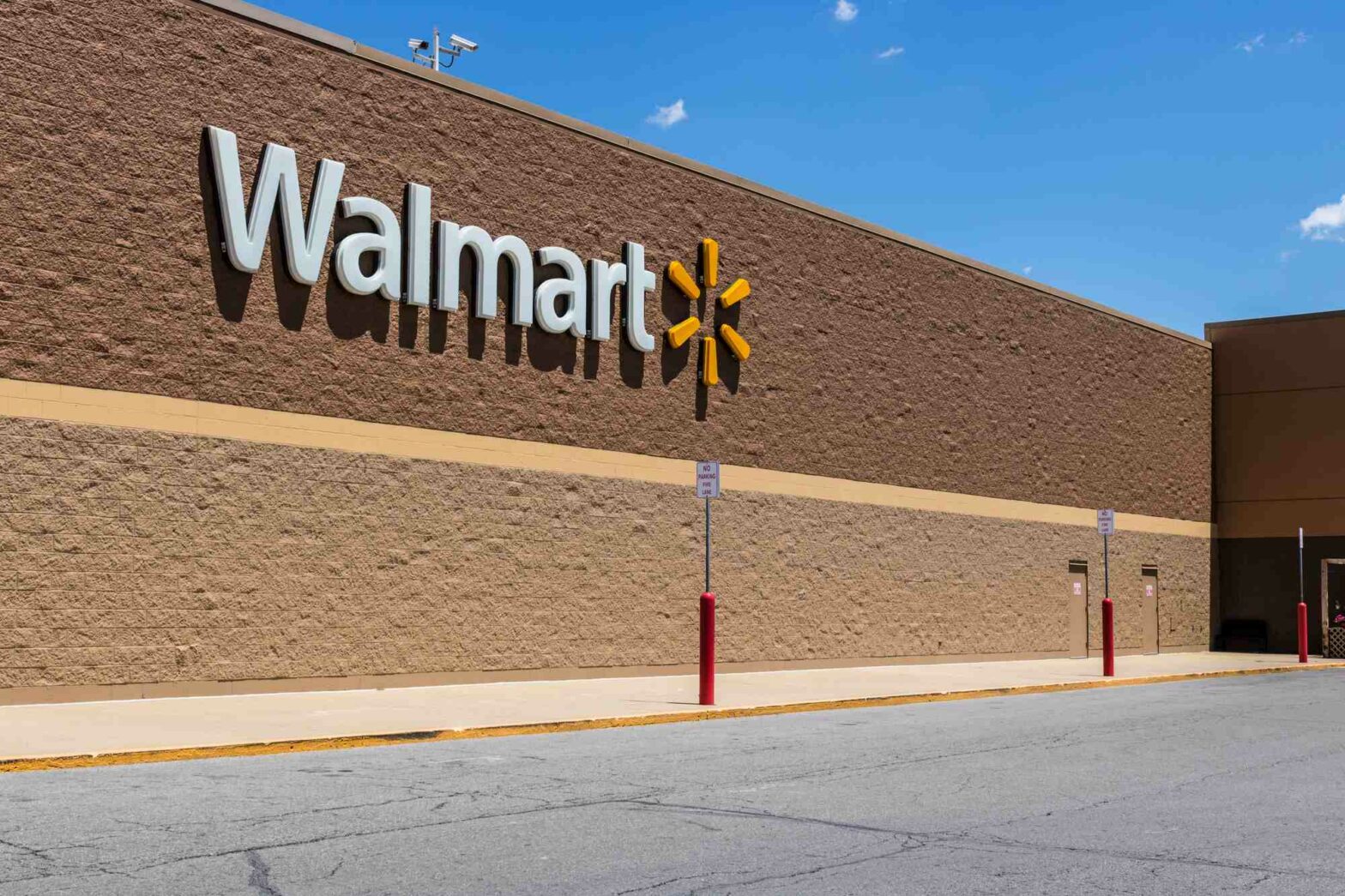 Walmart Slapped With Class Action Lawsuit for Paying Worker Too
