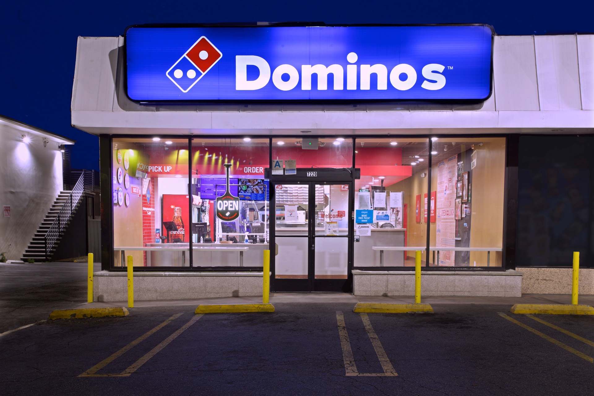 Domino’s Pizza Underpays Delivery Drivers, Class Action Lawsuit Alleges