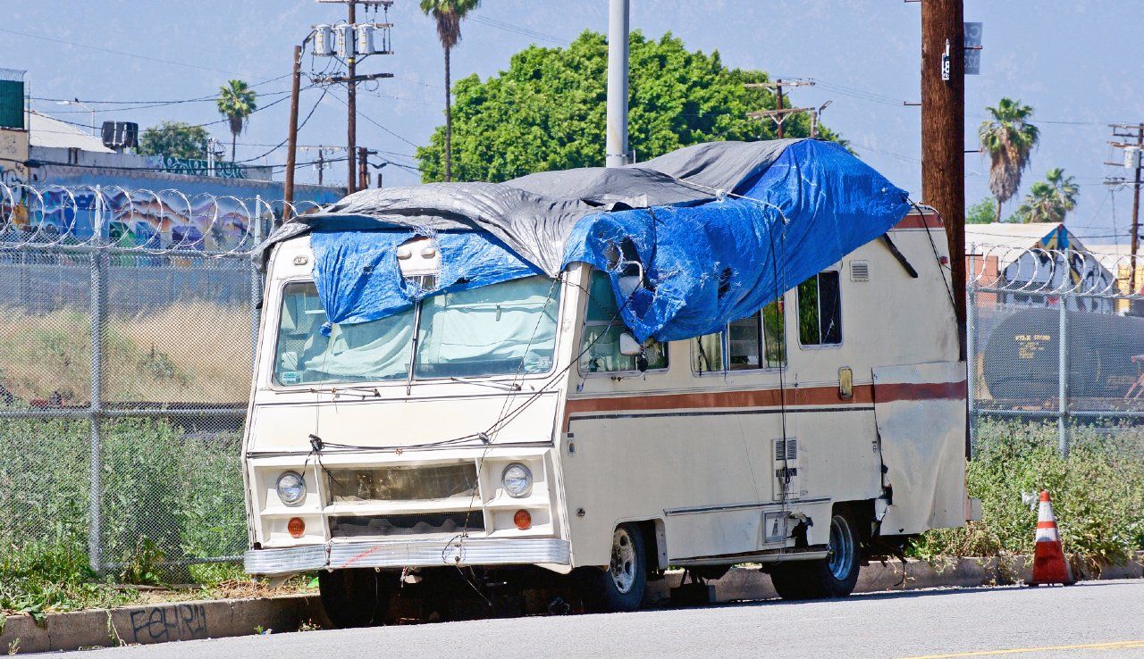 Los Angeles Parking Restrictions on RVs Challenged in Class Action Lawsuit