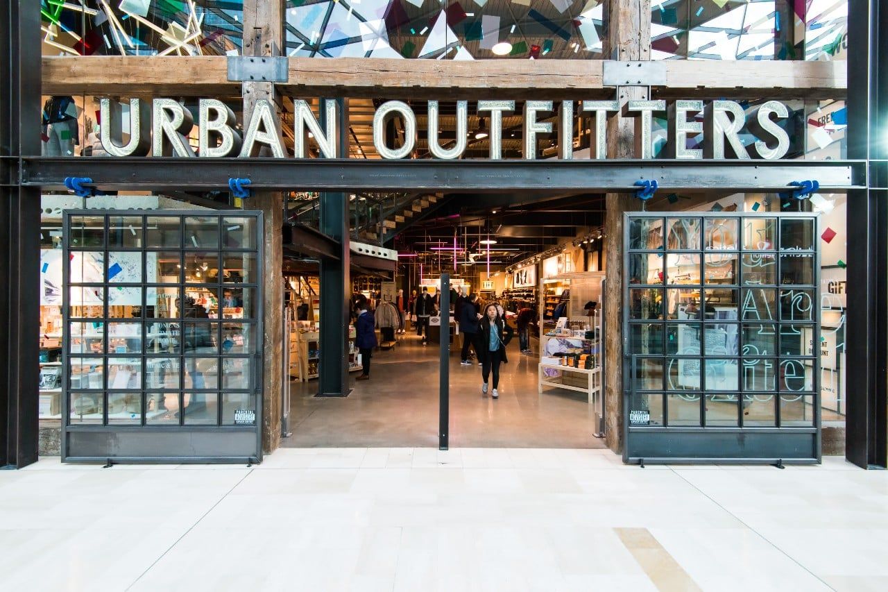 Urban Outfitters Underpays Its Restaurant Workers, Class Action Lawsuit