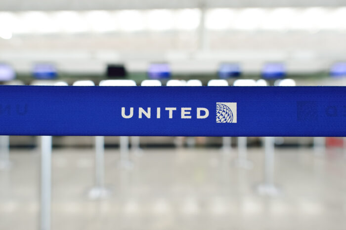 United Airlines, vaccine mandate, COVID-19, class action
