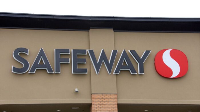 Safeway signage on front of store -safeway class action - safeway settlement - safeway lawsuit