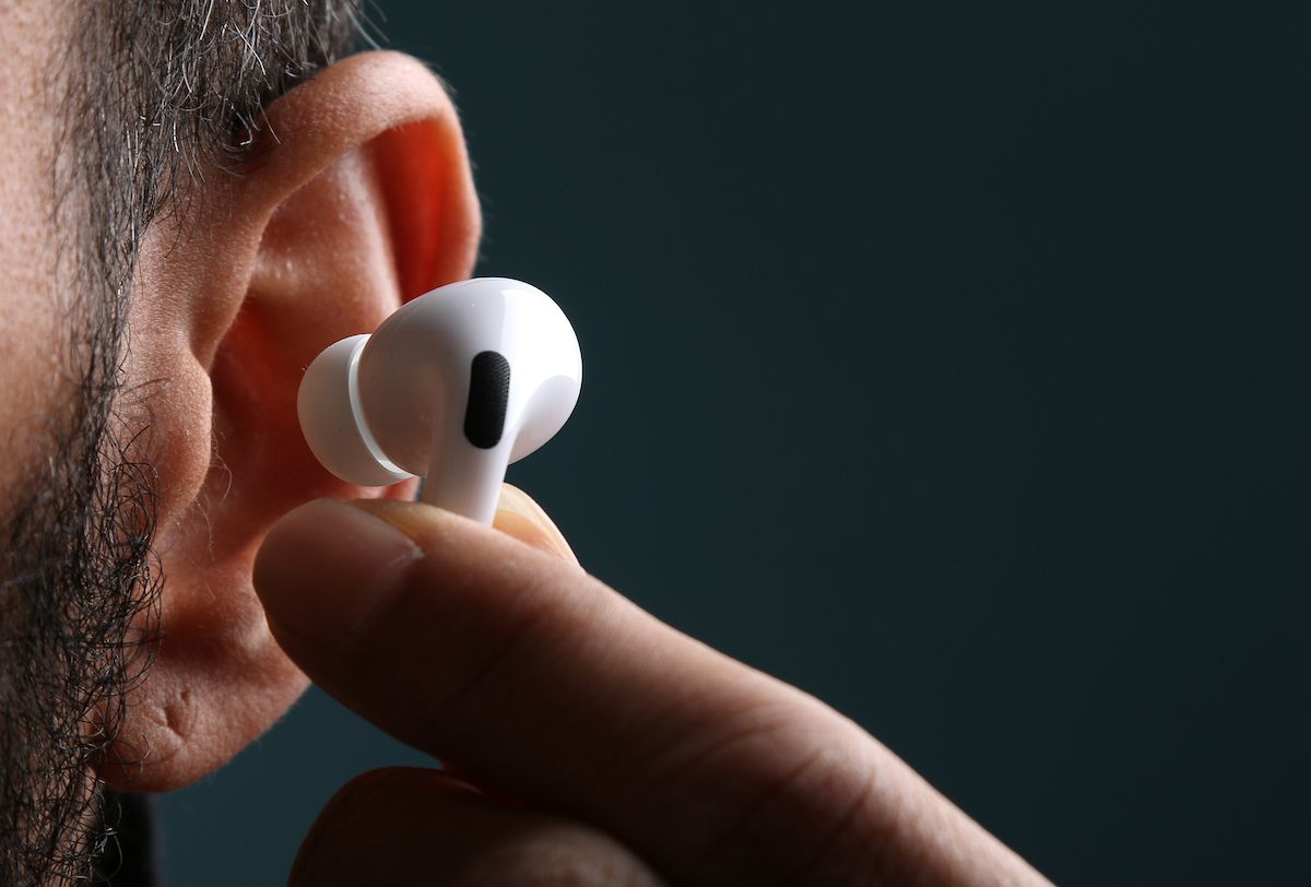 Apple AirPods Max can cause ear infections, users allege