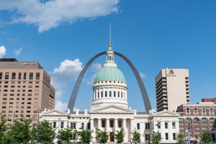 Gateway Arch and Old Saint Louis County Courthouse - FTA fees, st. louis settlement