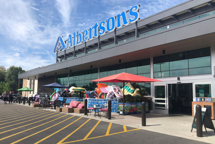 Exterior of an Albertson's Grocery Store.