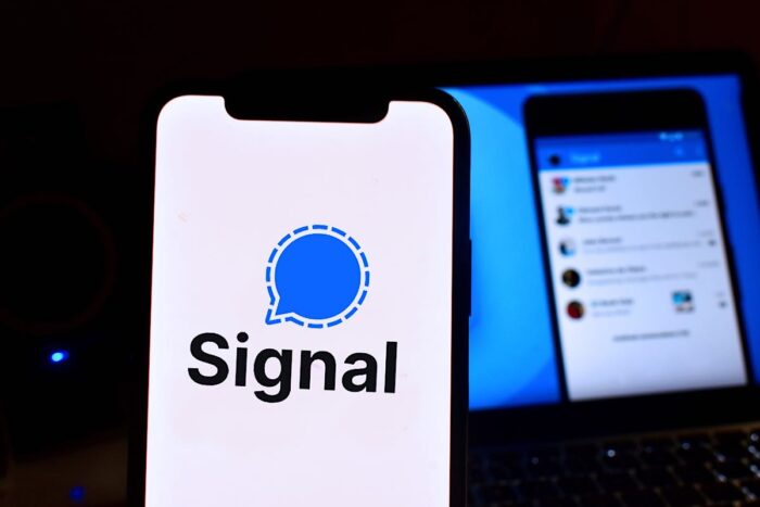 Smartphone with the Signal logo on the screen - data breach
