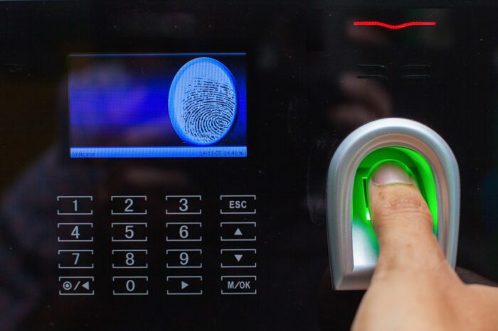 Fingerprint scanner and a key pad - lincoln insurance, illinois class action lawsuit