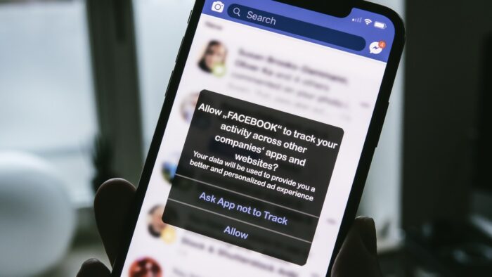 Apple iPhone facebook app request permission from users to track their activity across other apps and websites for personalized