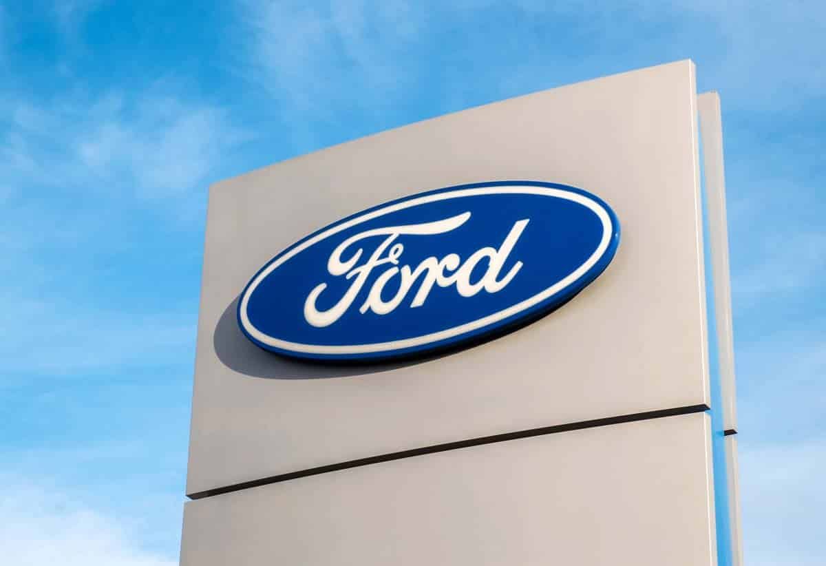 Ford class action alleges 3G termination disables features
