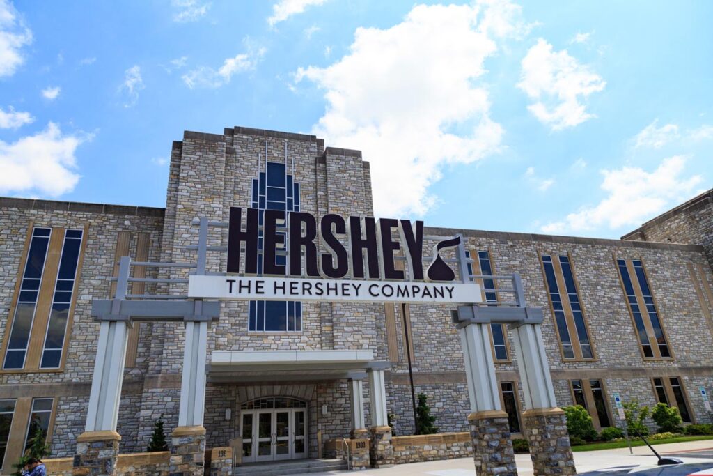 Exterior of a Hershey Co. location, representing the Hershey dark chocolate class action.
