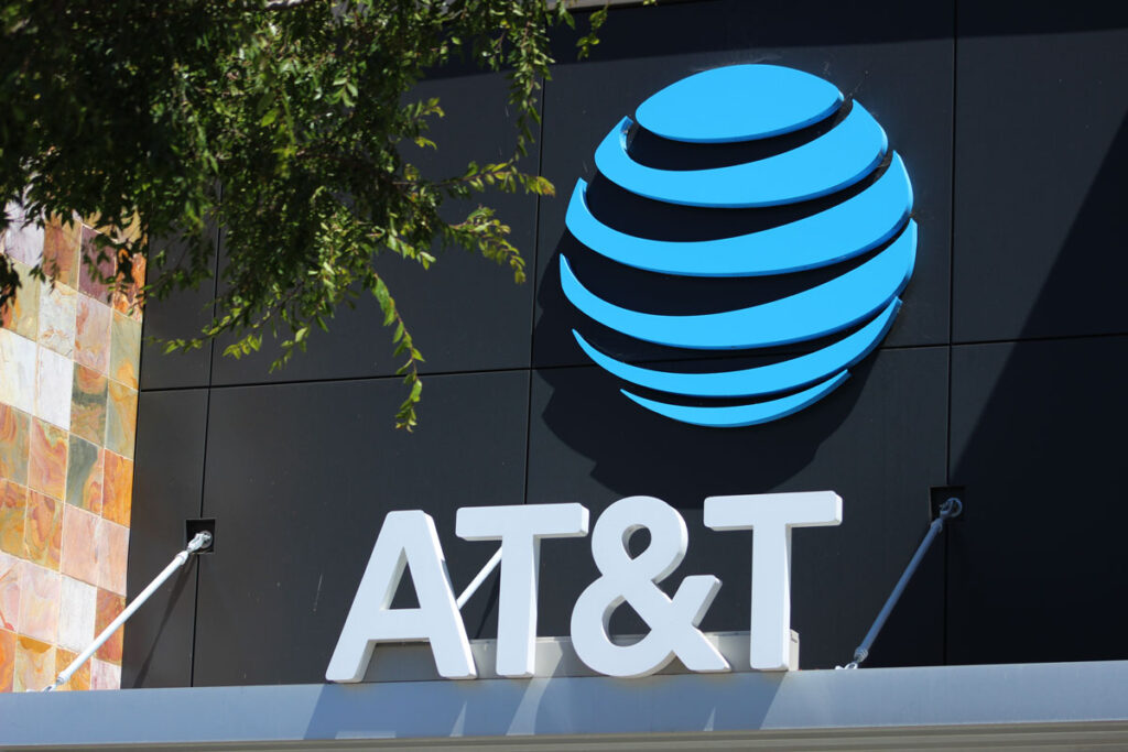 Close up of the signage of AT&T store, representing the AT&T data-throttling FTC settlement.