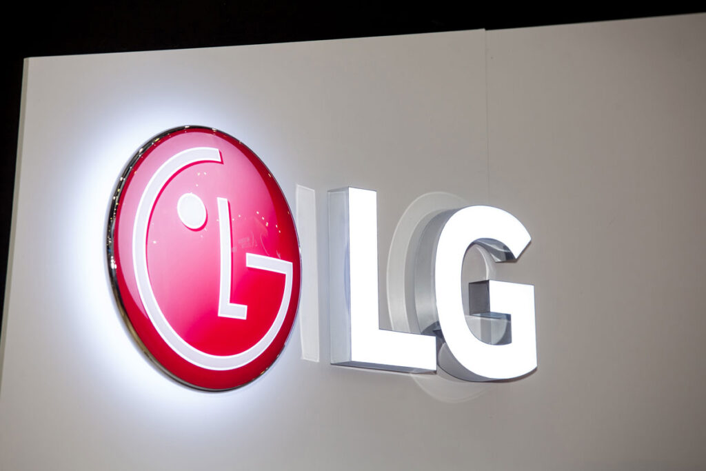LG company logo on the wall - tv recall
