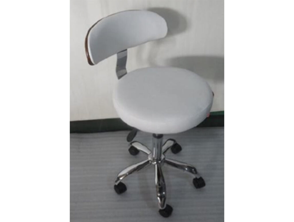 Product photo of recalled chair.