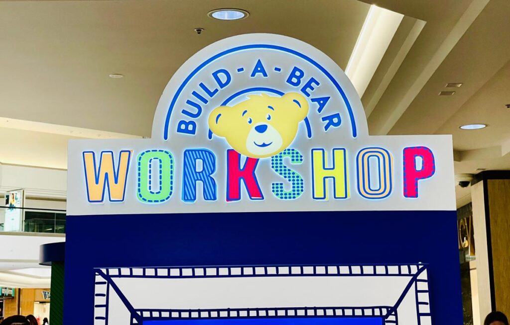 Close up of Build a Bear workshop signage, representing the Build-A-Bear text messages settlement.