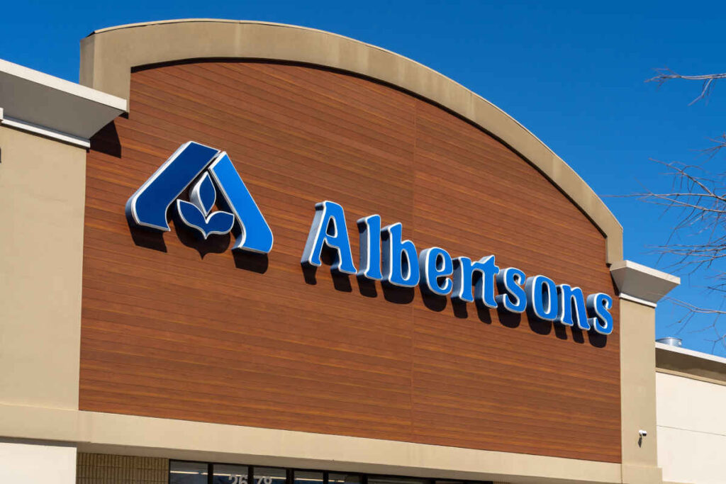An Albertsons supermarket store representing the Albertsons lidocaine class action.